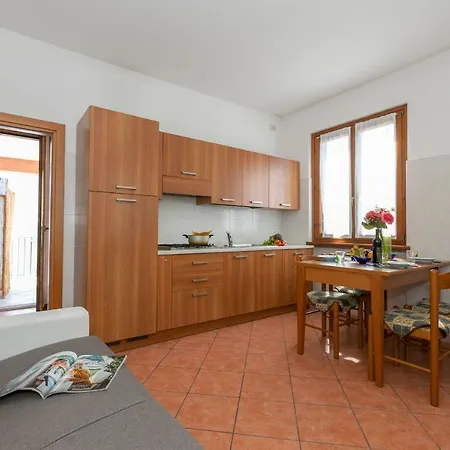 San Siro Sleeps 4 Wifi * San Siro (Lombardy)