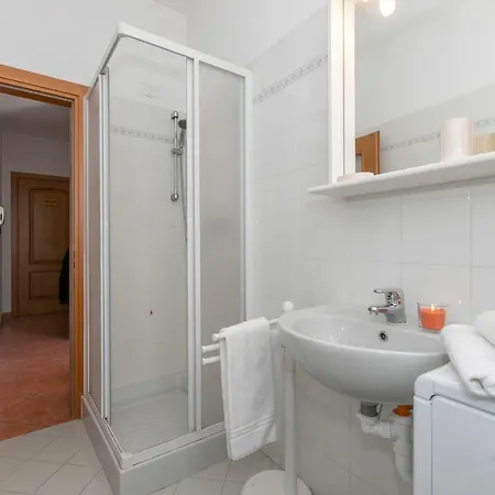 San Siro Sleeps 4 Wifi Apartment